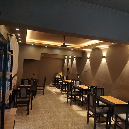 Hotel Fama Shkallnur Екстер'єр фото
