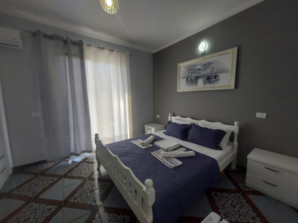 Hotel Fama Shkallnur Екстер'єр фото