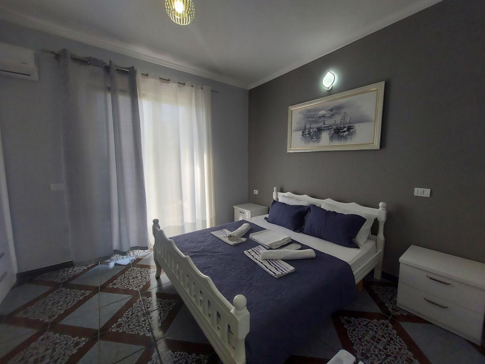 Hotel Fama Shkallnur Екстер'єр фото