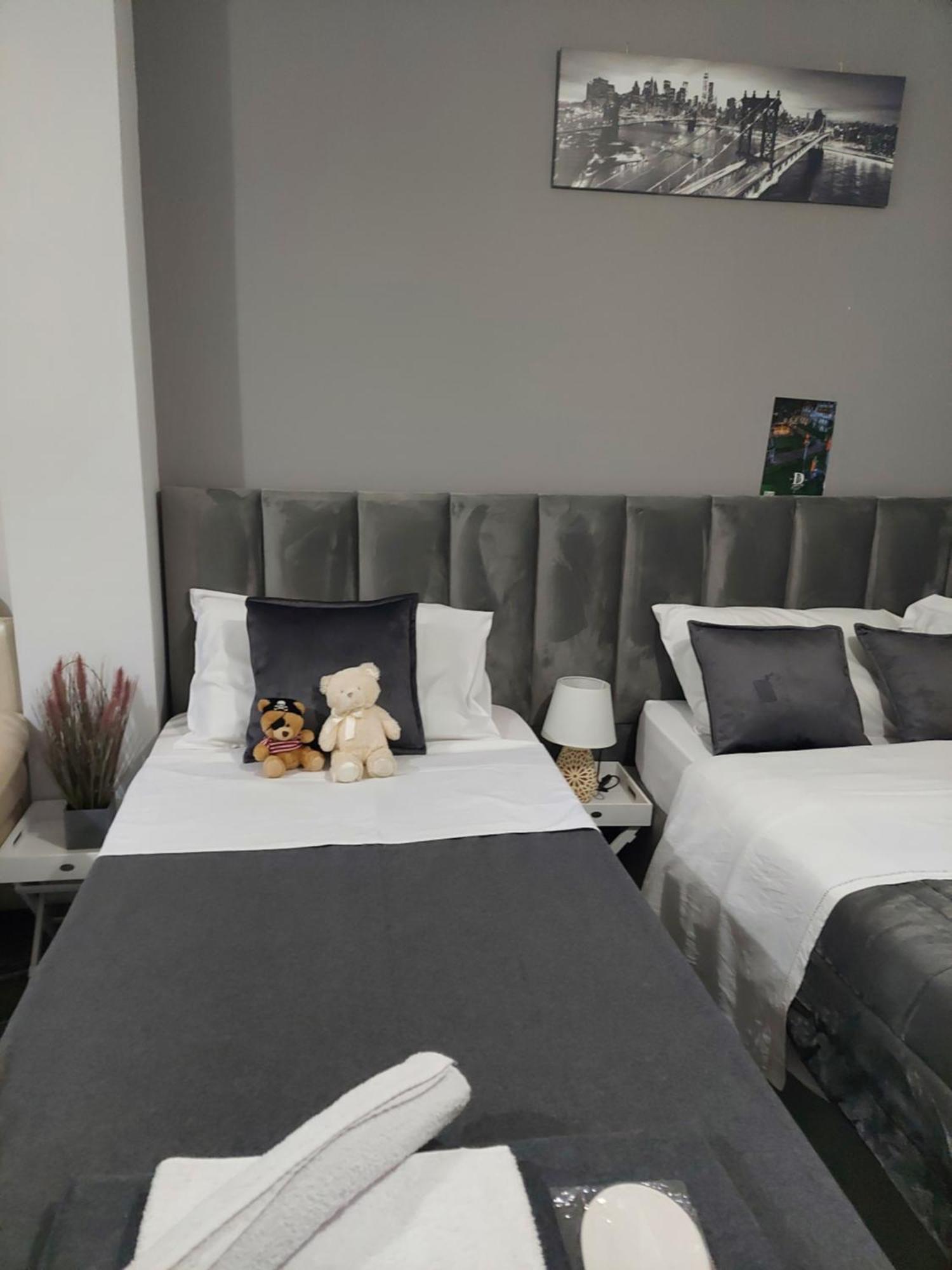 Hotel Fama Shkallnur Екстер'єр фото